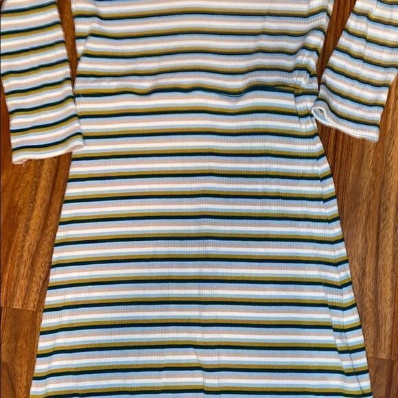 Francesca's Striped V-Neck Dress Womens Size Small - Picture 3 of 3